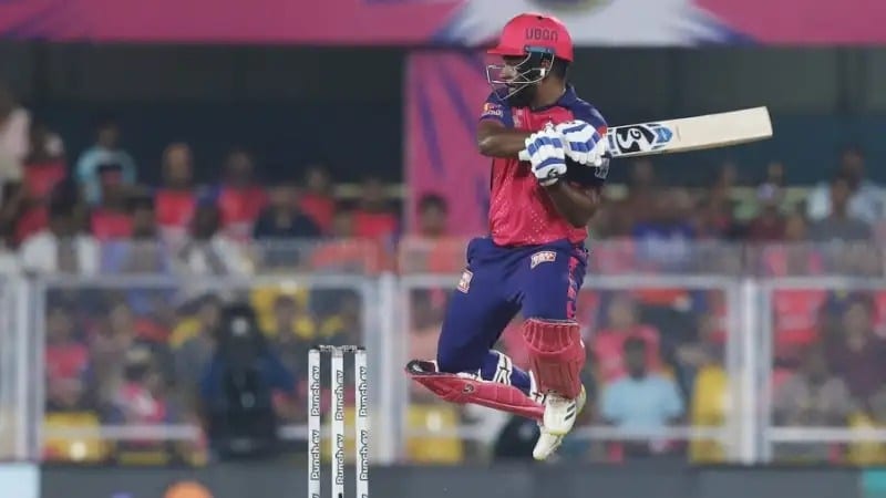 242/6 vs Sunrisers Hyderabad